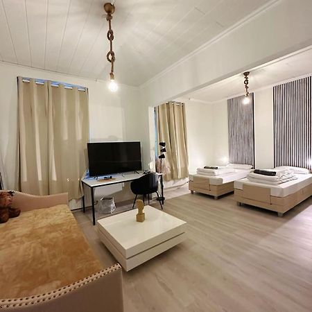 2 Schlafzimmer Waschenspuelmaschine Duisburg Eksteriør billede
