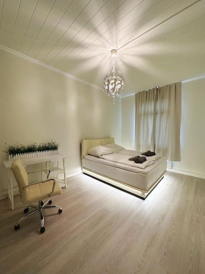 2 Schlafzimmer Waschenspuelmaschine Duisburg Eksteriør billede
