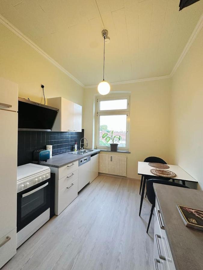 2 Schlafzimmer Waschenspuelmaschine Duisburg Eksteriør billede